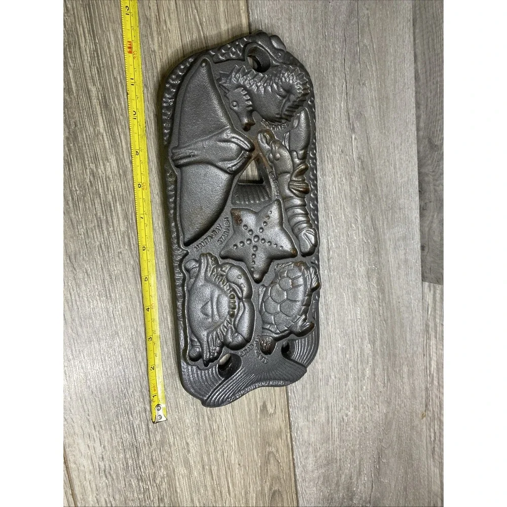 1989 John Wright Co Double Sided Cast Iron Sea Life Cookie Form Vintage